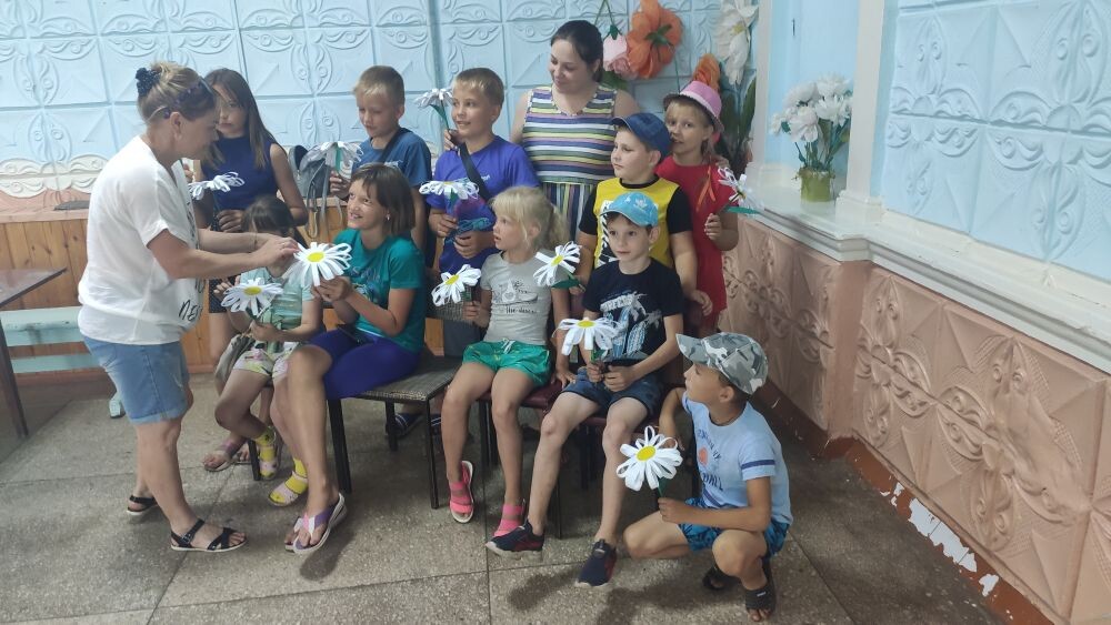«Под семейным зонтиком». 
